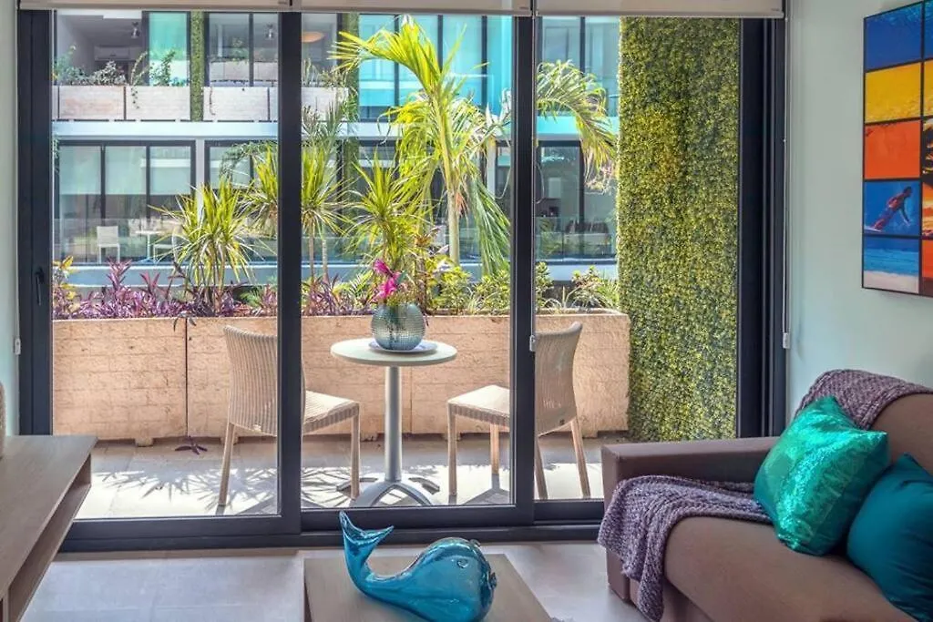 Colourful & Central 1 Bedroom In プレヤデルカーメン アパート